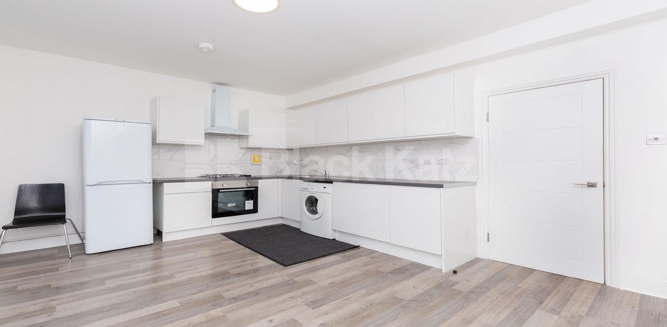 			3 Bedroom, 2 bath, 1 reception Apartment			 Portland Gardens, Harringey N4